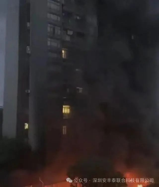 警示案例｜心痛！小区凌晨突发大火，150辆电动车化为灰烬！